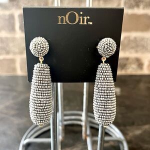 Noir Gray/Silver Beaded Teardrop Post Earrings. NWOT
